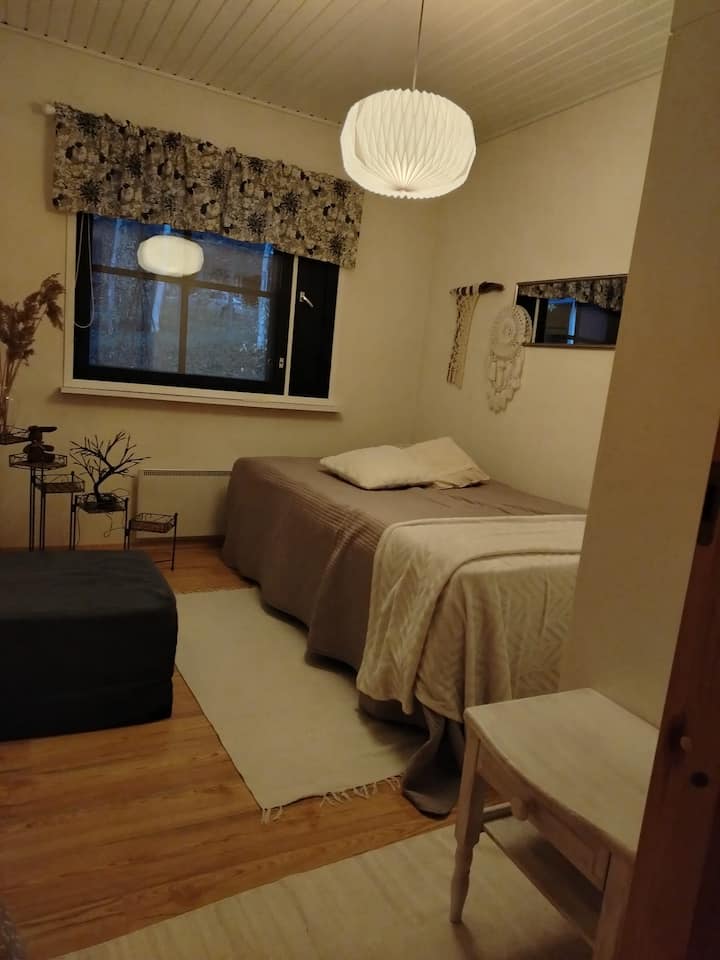 საძინებელი 1