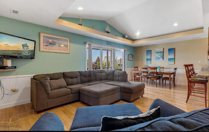Wildwood Family Condo Sleeps 12 3 Bedroom/3 Bath - Wildwood, NJ