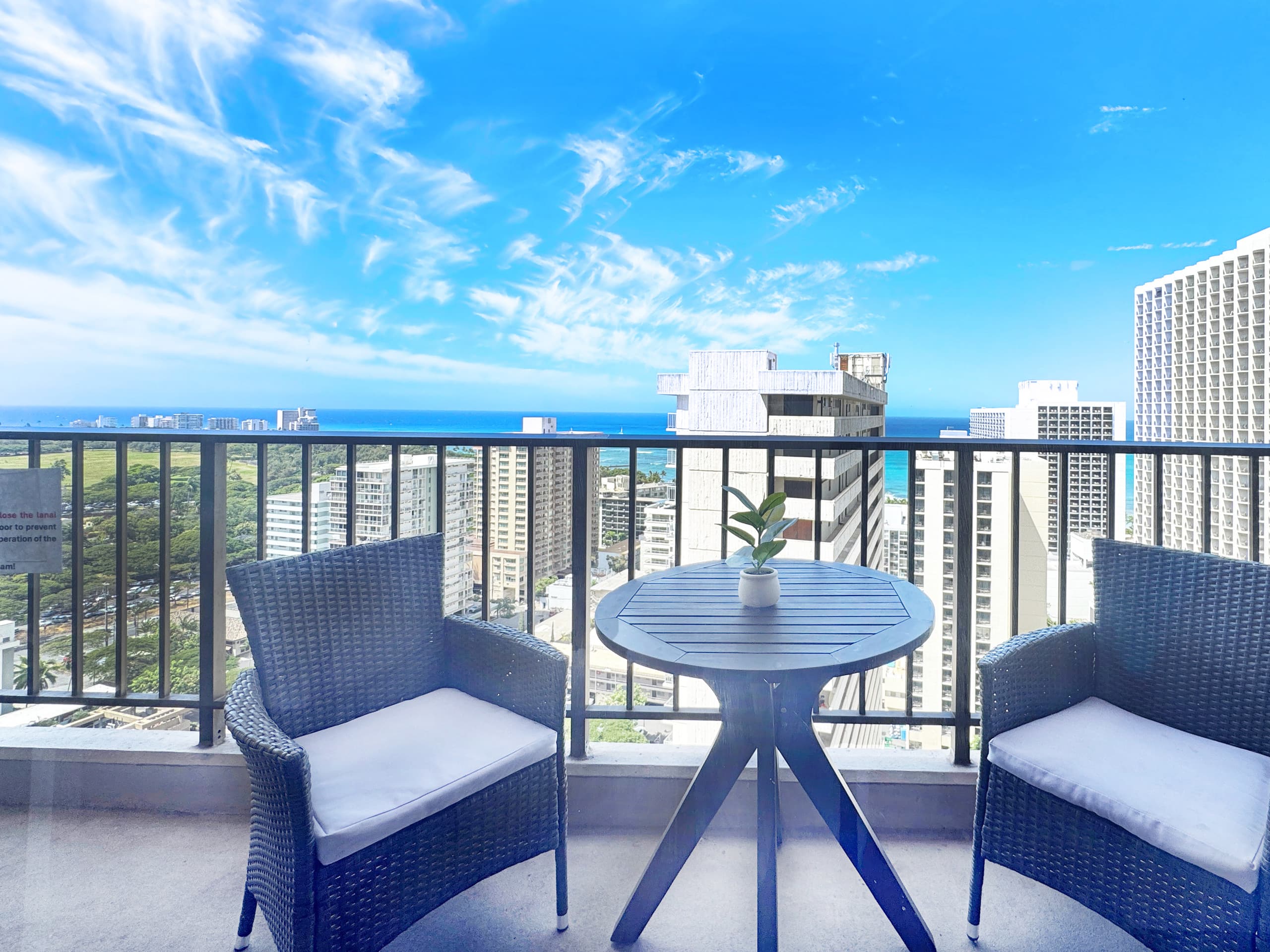Ocean View Stay in Waikiki w/ Parking + Near Beach - Image 23