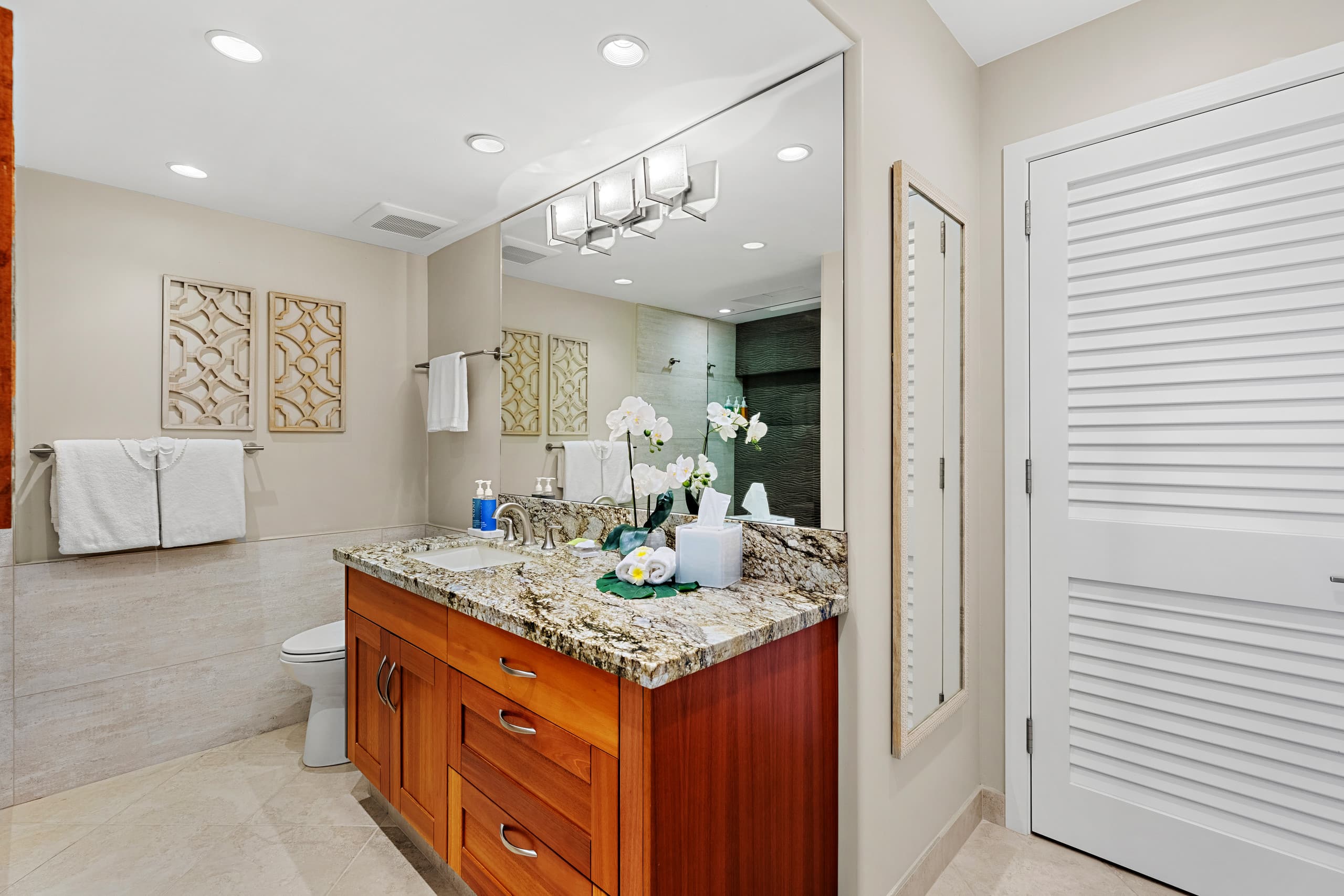 Lovely Condo - The Whaler Maui - Image 14