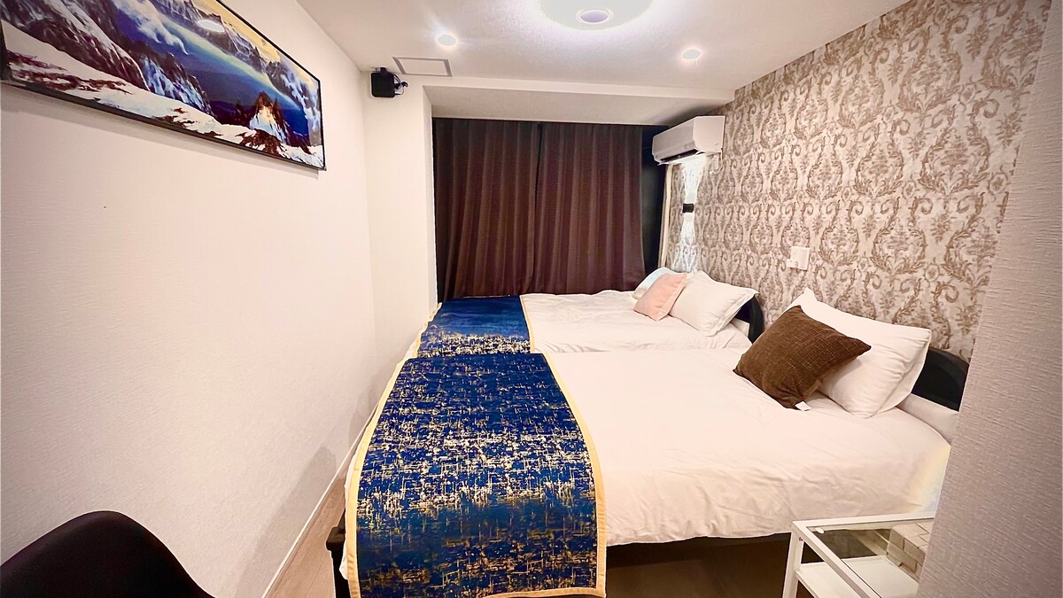 tomo部屋 TOMO 非日常の暮らし 広い浴室サウナ付き、寝室6つ、ベッド11台