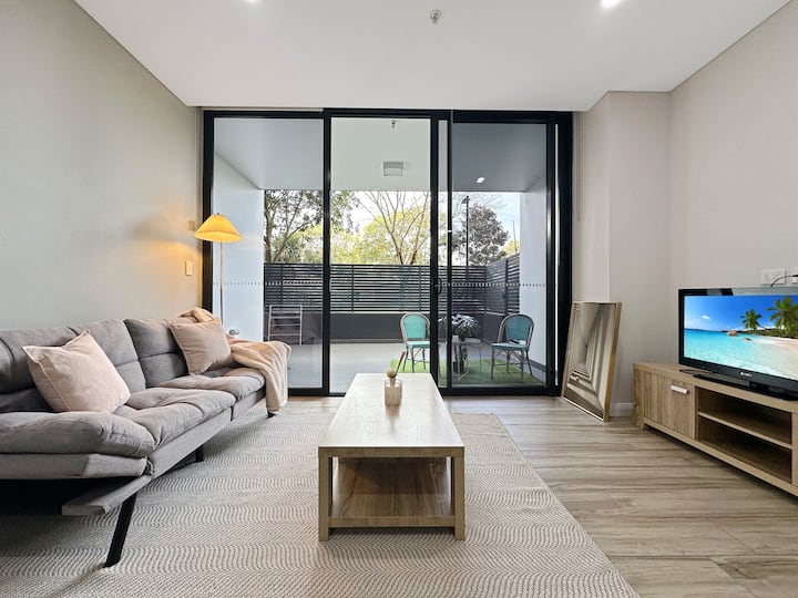 Olympic Park | Resort Style Apt With Gym & Pool! - Qudos Bank Arena