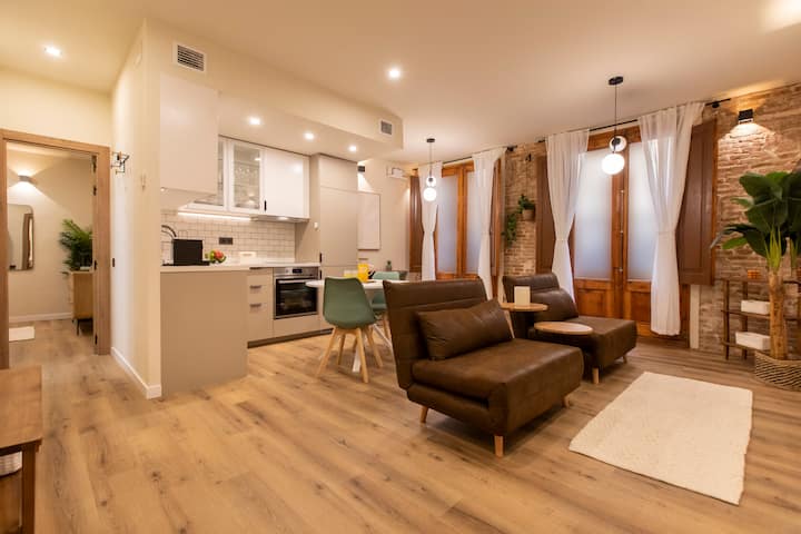 Lovely Flat Plaza Real Two Minutes To Ramblas - Barcelona