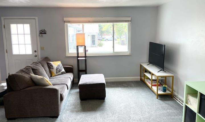 Central 2br/2ba | Walk To Pearl Street & Hiking - Fiske Planetarium