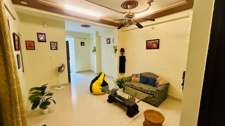 Lakshman Villa| 2bhk |Near Kashi Vishwanath & Ghat - Varanasi