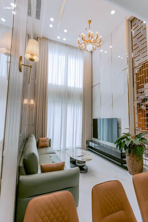 6* Penthouse 4Br 4WC 240m2 The Crest Metropole