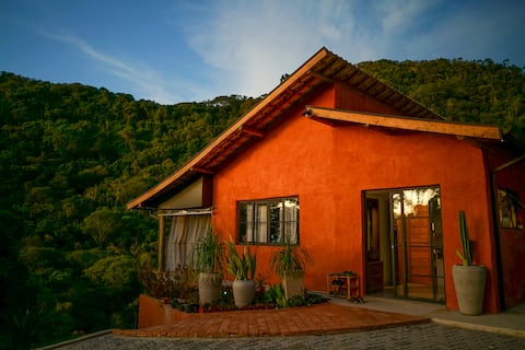 Beautiful retreat with river, forest and hot tub