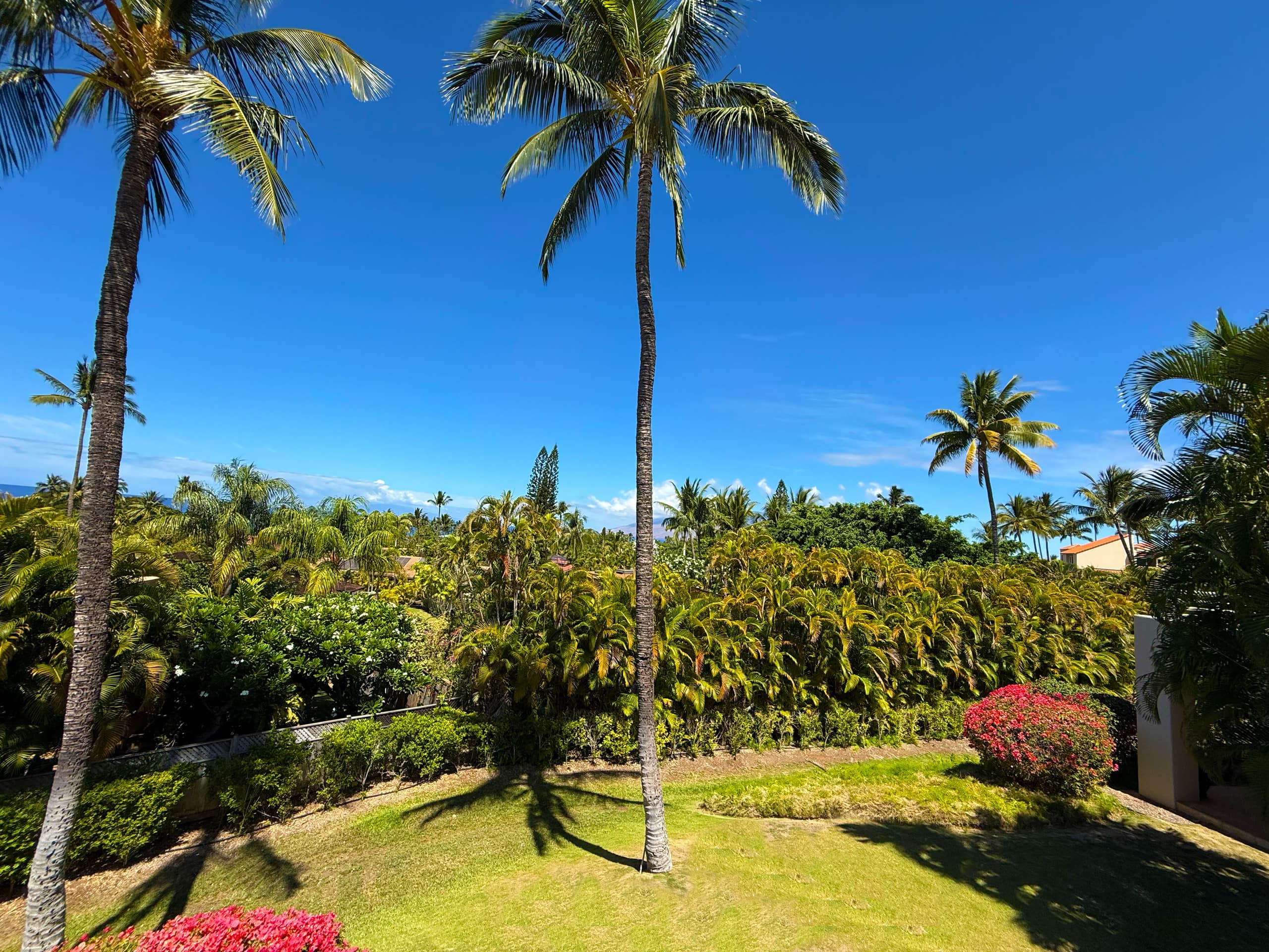 Chic Coastal Living in the Heart of Wailea - Image 44
