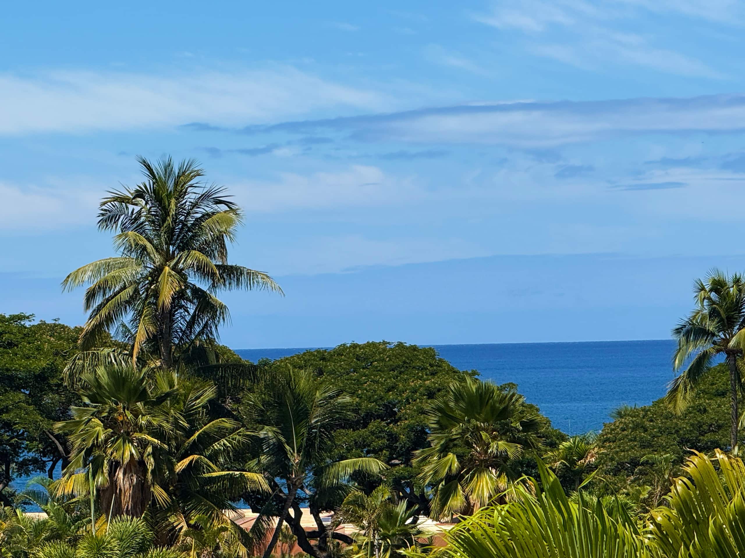 Chic Coastal Living in the Heart of Wailea - Image 36