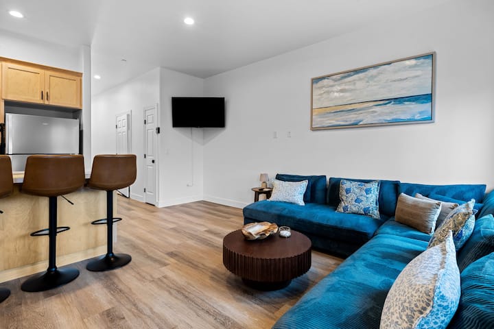 Condo Btwn Monterey & Santa Cruz For 9! - Watsonville, CA