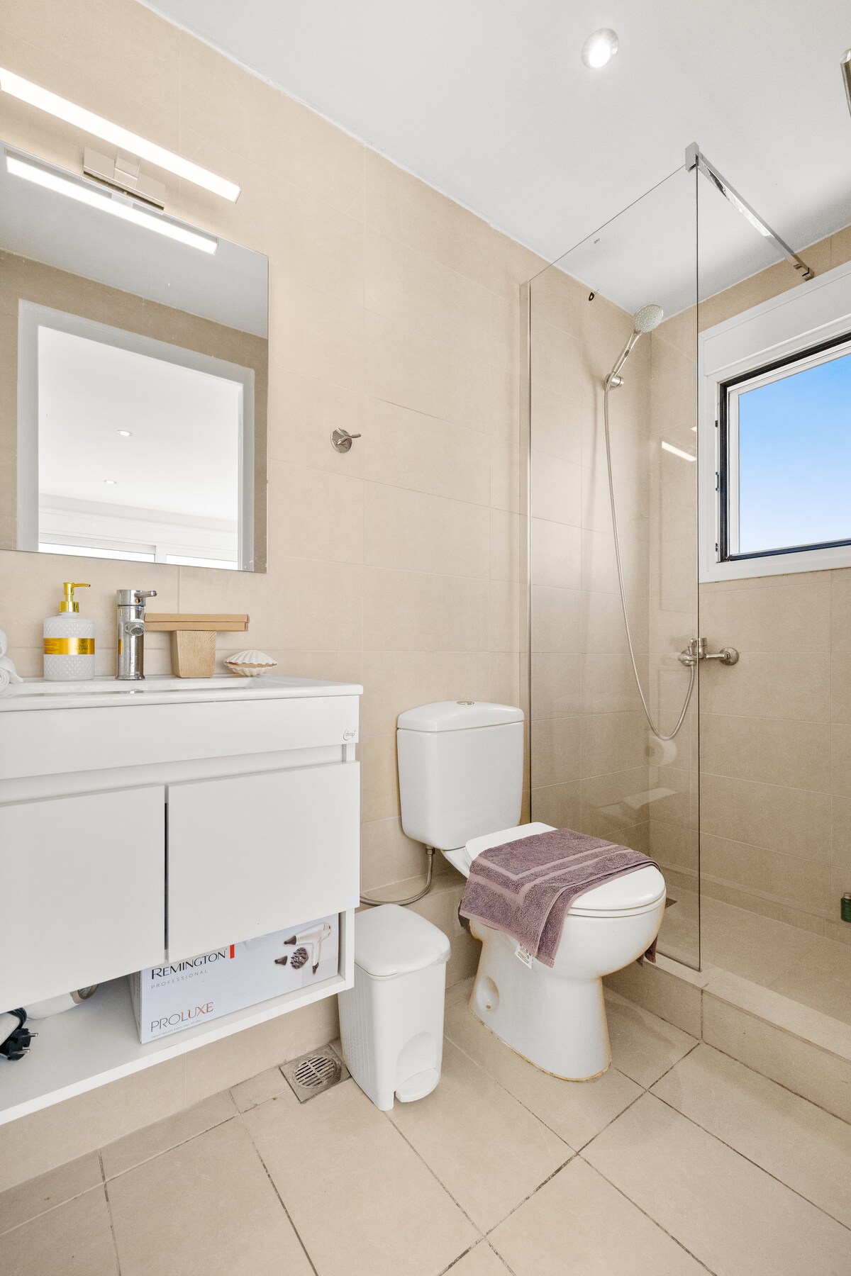 Aqua Vista Vari Private Terrace & BBQ — Apartament — închiriere de vacanță cu vedere la mare în Vari, Greece, Atena, Grecia — fotografia 8 a proprietății | Aqua Vista Rentals