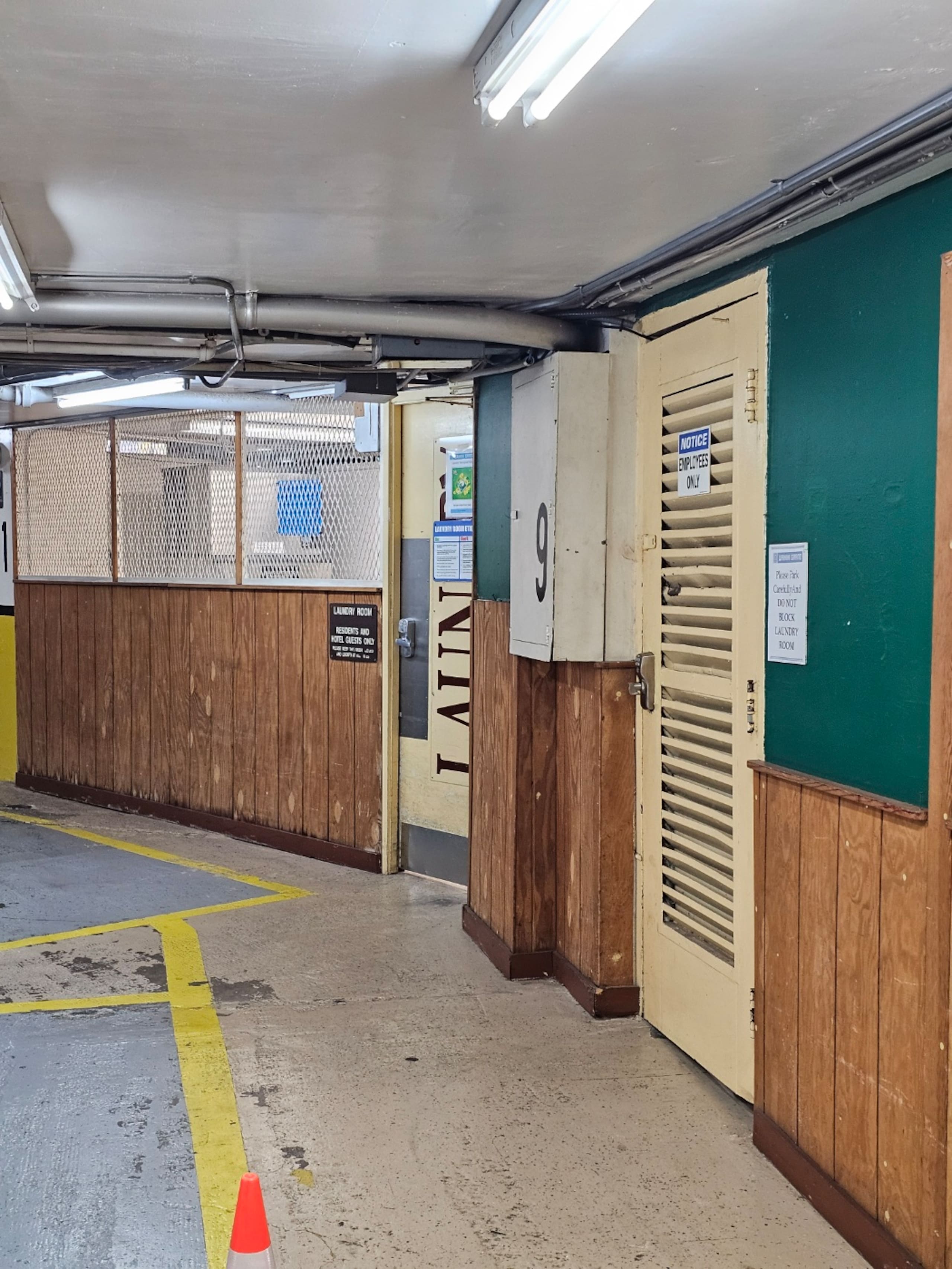 Hotel in Honolulu · ★5.0 · Studio · 1 bed · 1 private bath - Image 35