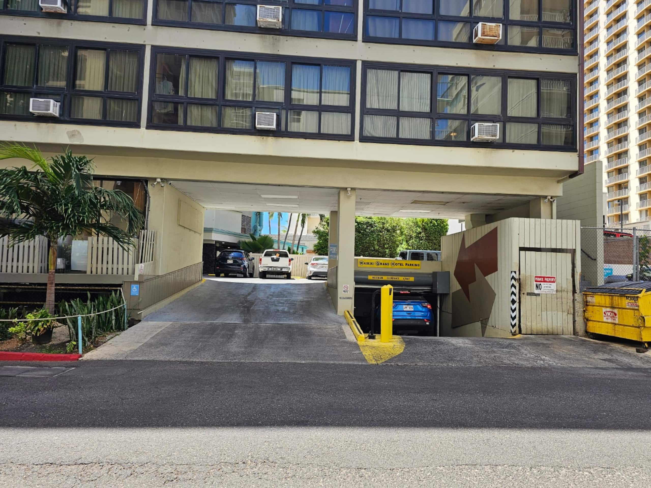Hotel in Honolulu · ★5.0 · Studio · 1 bed · 1 private bath - Image 21