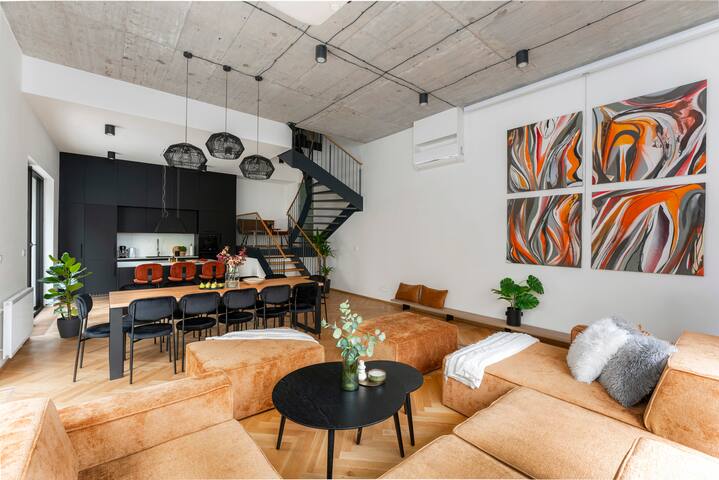 Oomph.Apartments managed Airbnb listing 2