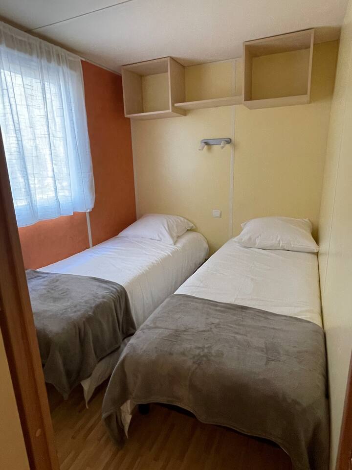 غرفة النوم 2