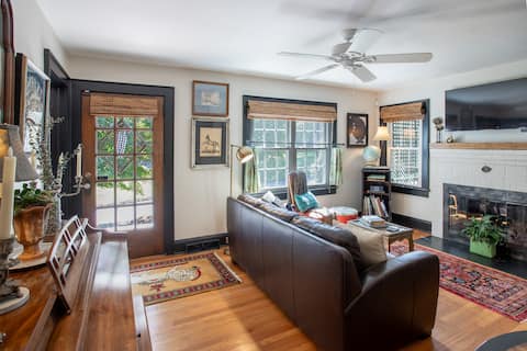 Top performing Airbnb: Hideaway Hill lux downtown garden cottage & hottub in Waynesville