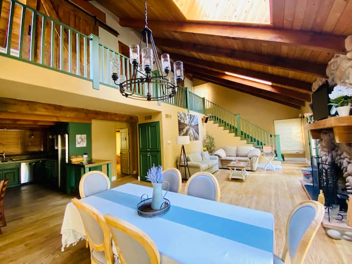 Spacious Riverfront Home - Parque nacional de las Secuoyas