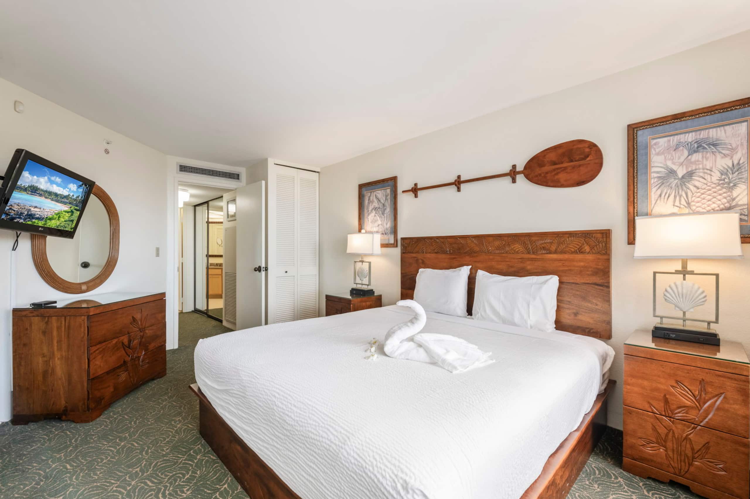 Condo in Lahaina · ★5.0 · 1 bedroom · 2 beds · 1 private bath - Image 16