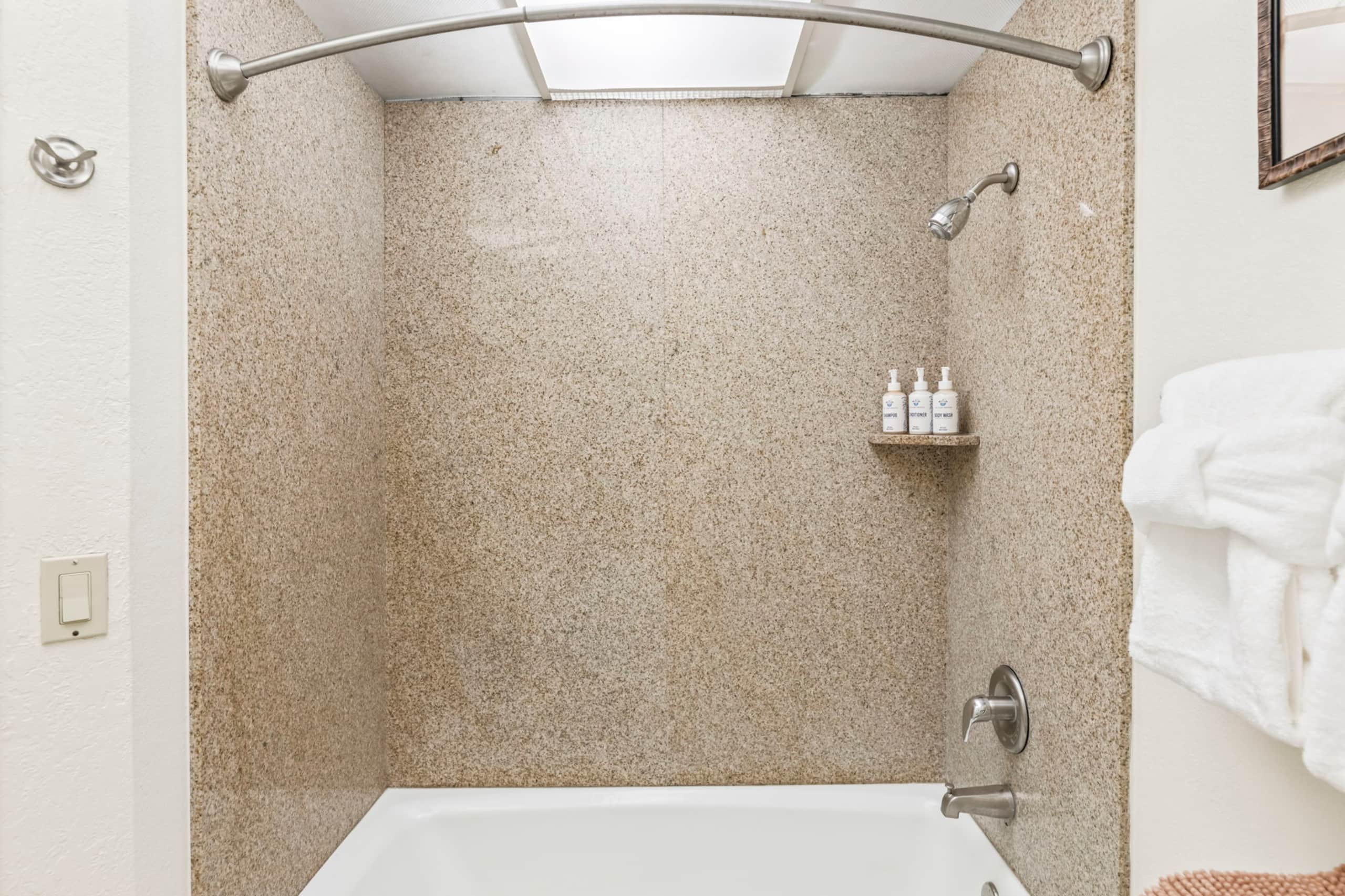 Condo in Lahaina · ★5.0 · 1 bedroom · 2 beds · 1 private bath - Image 19