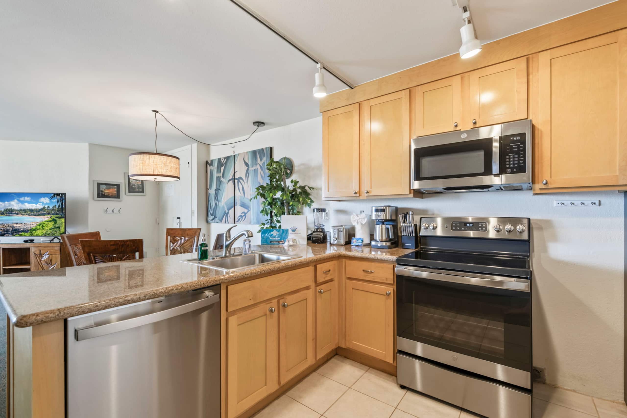 Condo in Lahaina · ★5.0 · 1 bedroom · 2 beds · 1 private bath - Image 10