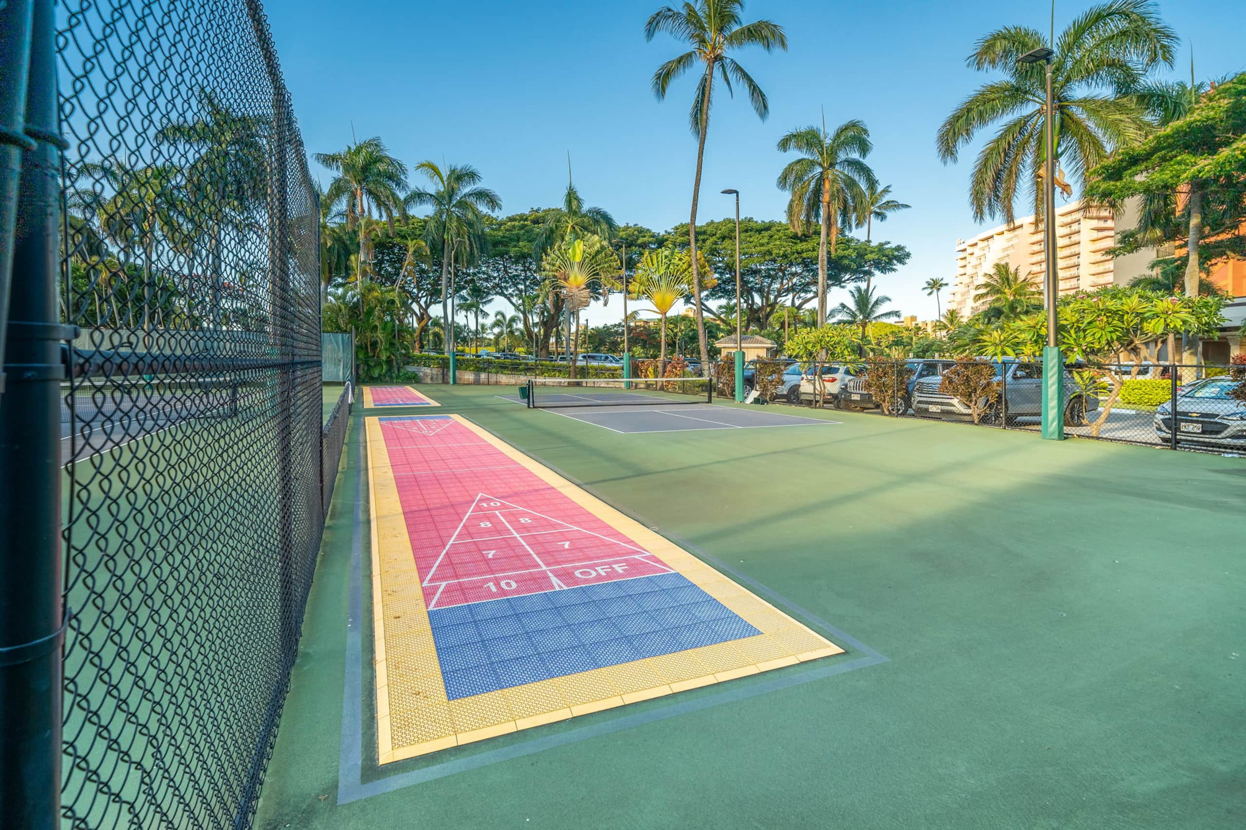 Condo in Lahaina · ★5.0 · 1 bedroom · 2 beds · 1 private bath - Image 43