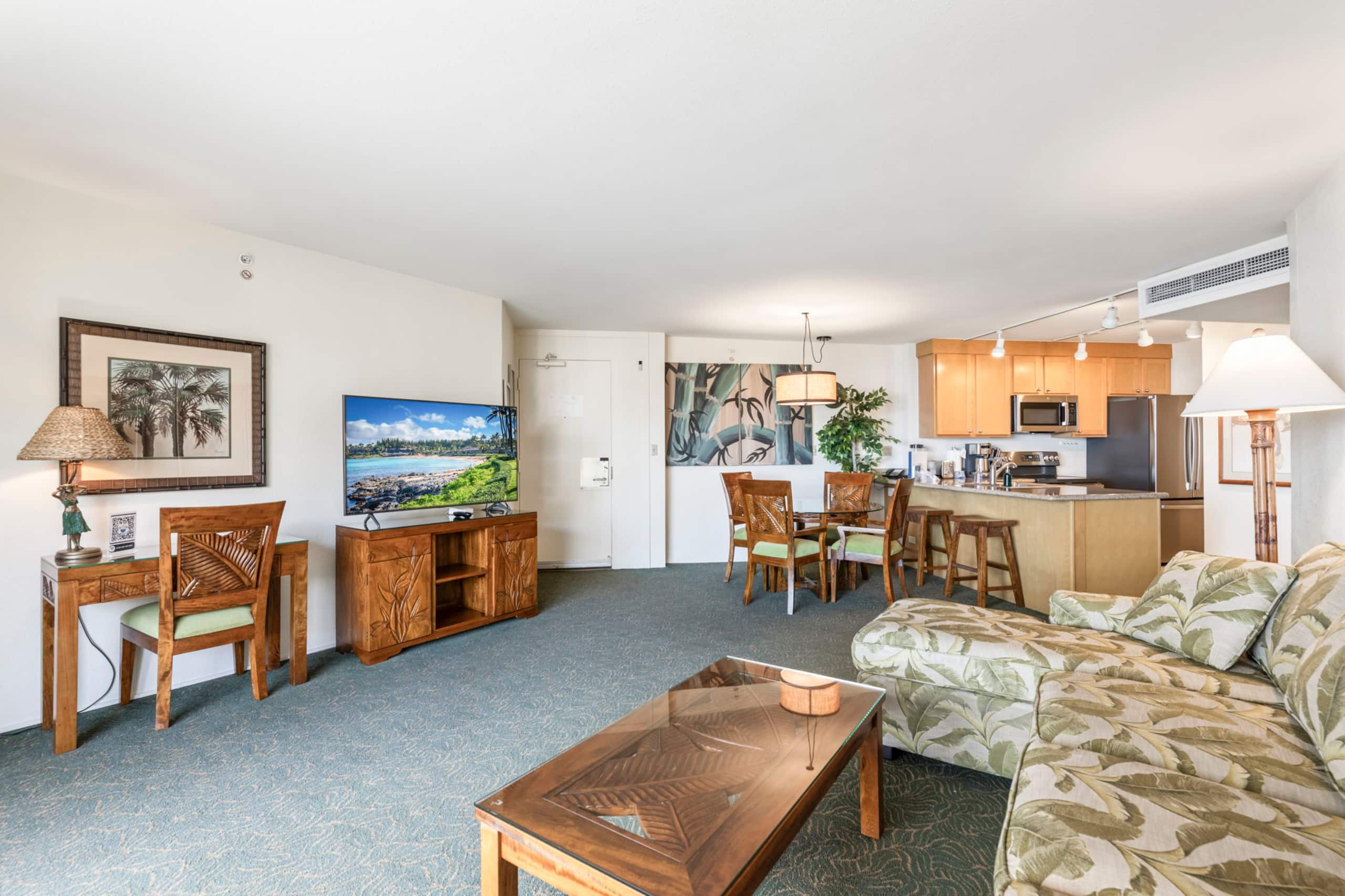 Condo in Lahaina · ★5.0 · 1 bedroom · 2 beds · 1 private bath - Image 3