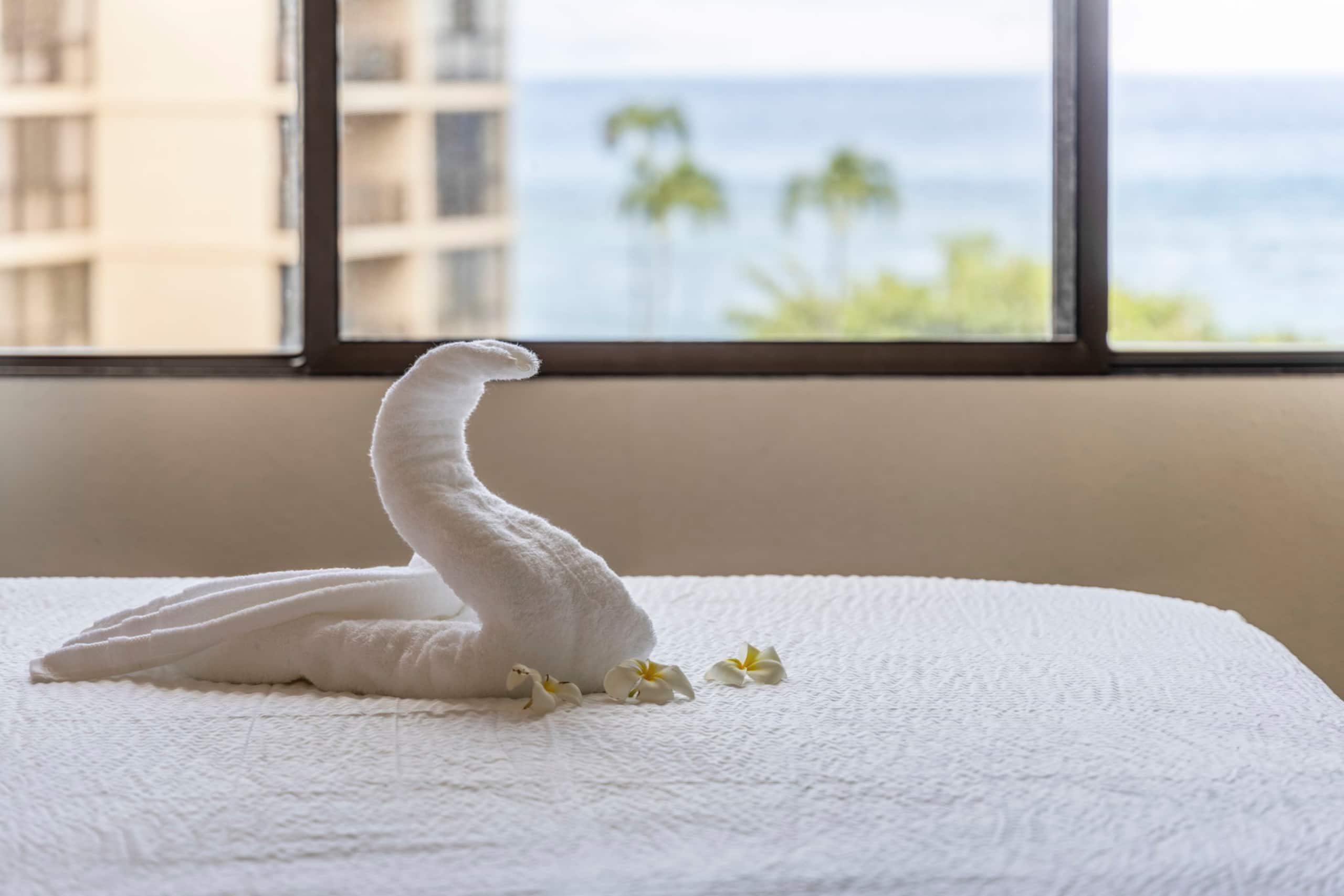 Condo in Lahaina · ★5.0 · 1 bedroom · 2 beds · 1 private bath - Image 17