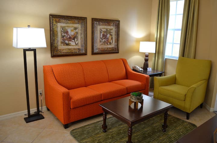 Weston Suite Near Sawgrass Mills | Free Parking - Sunrise, FL