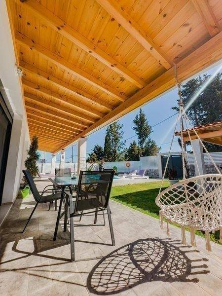 Luxury Villa with Pool, Hot Tub & Fast Wi-Fi - Villas for Rent in ...