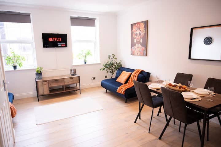 Central Brighton | Close To Beach & Work Friendly - Brighton and Hove
