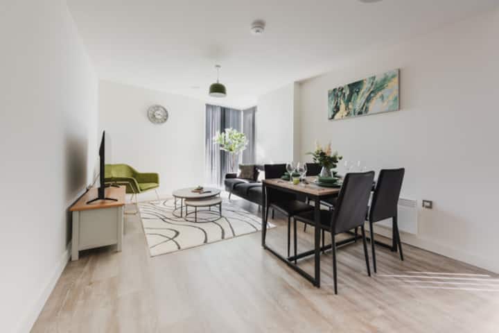 Broad Street Condo With Skyline Views + 24hr Gym - Birmingham