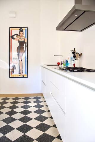 The Checkerboard, with balcony & Audrey Hepburn gallery image 2