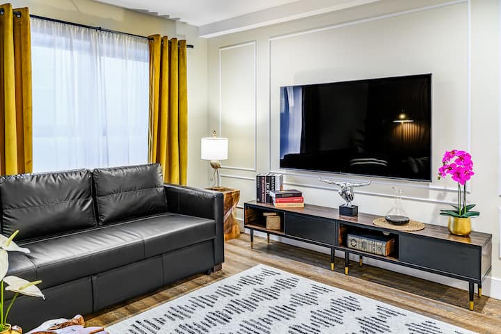 Golden Gem • 3br 2ba Near Nyc + 2 Parking - Jersey City, NJ