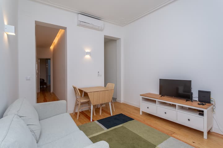 Duplex Central Com Ac 2wc Máquina De Louça E Roupa - 里斯本