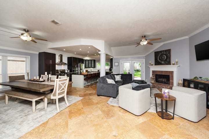 Home - League City, Tx|fenced Yard|grill| Fire Pit - League City, TX