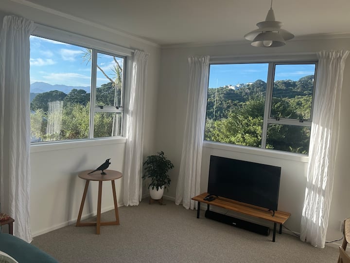Urban Bush Hideaway - Northland