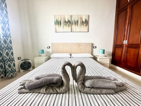 Pambnb - Chic Seaview Apartment w/ Gym & Kids Park