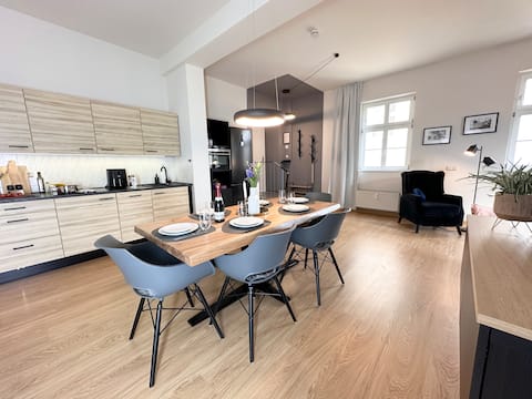 Sauna| Saurierpark|Close to town|Minibar|Dog