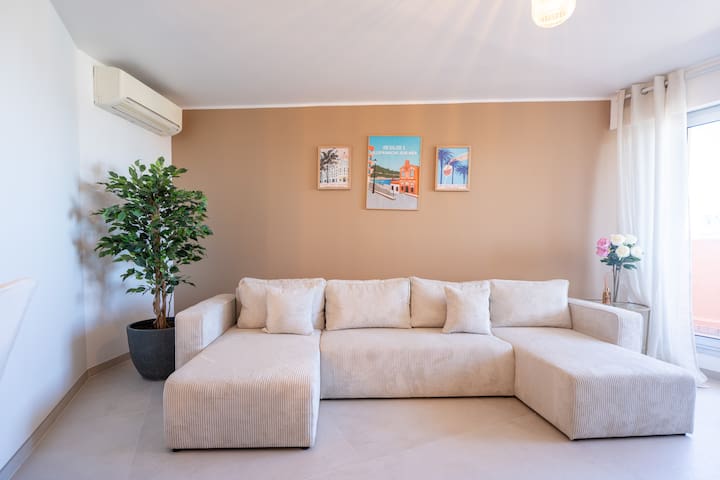 Damien & Coralie managed Airbnb listing 2