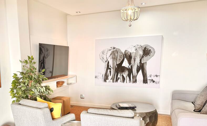 Stunning views on Signal Hill gallery image 2