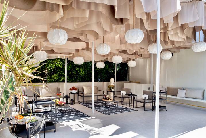 Condesa Rooftop Villa ·9BR· Stylish Designer Stay gallery image 2