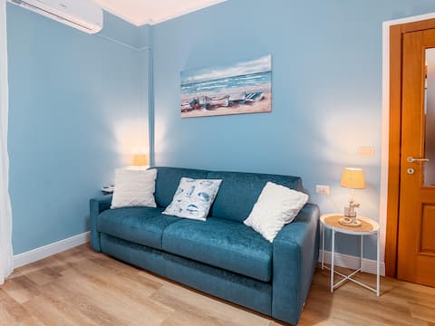 Top Airbnb: Newly Renovated Gem in Central Rapallo! AC/WiFi a Rapallo