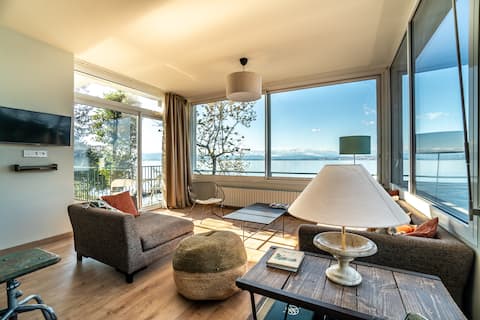 La Villa du Lac - The Garden Level - By the lake