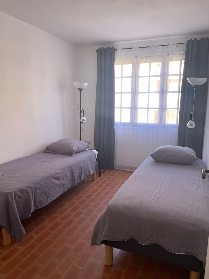 Dhomë gjumi 2