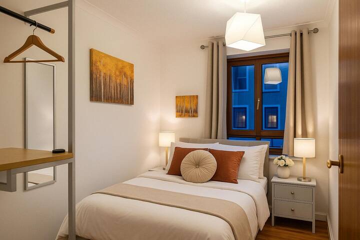 2-Bedroom flat – Central London – Trafalgar Square gallery image 3