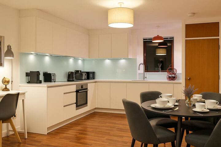 2-Bedroom flat – Central London – Trafalgar Square gallery image 4