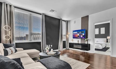 Successful Airbnb property: The Onyx Suite Mins From Cleveland Clinic, VA & UH in Hough