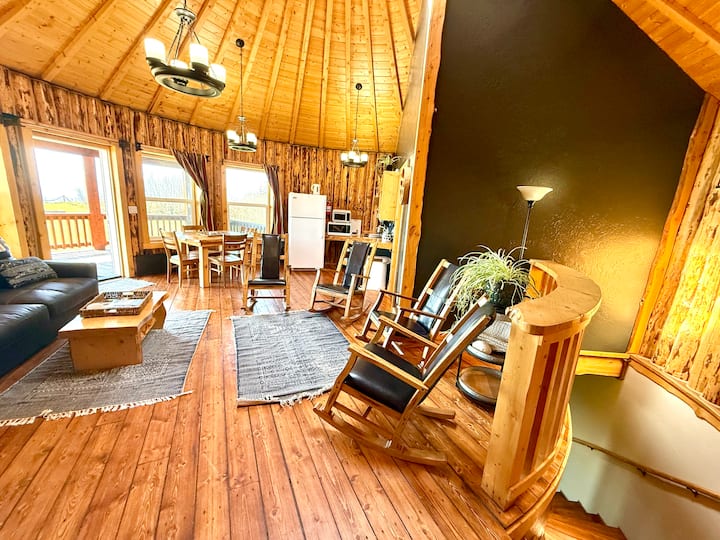 Puffin Rock Our Two-story Ocean View Yurt - Homer, AK