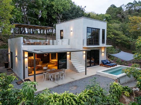 Casa Sofia | Tamanique Mountain | Ocean views