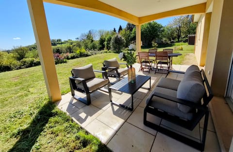 Comfort, quiet and very nice view - 5 Min Sarlat
